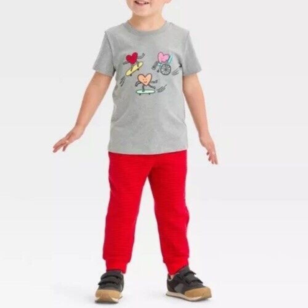 Cat & Jack Toddler Valentine Red Skate Hearts 2pc Outfit Shirt & Sweatpants NEW! - Picture 11 of 11